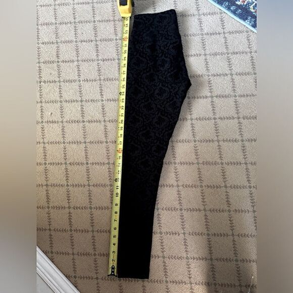 Lysse performance leggings with flocled velvet detail S NWOT - Picture 6 of 10